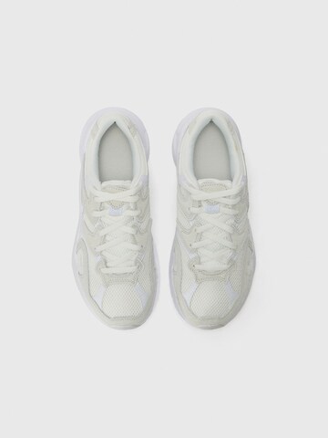 Sneaker low 'RUNINSPO' de la Nike Sportswear pe alb: jos