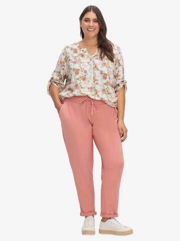 SHEEGO Tapered Pants in Pink: front
