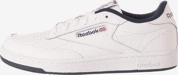 Reebok Classics حذاء رياضي بـ أبيض