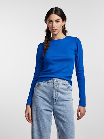 T-shirt 'Ruka' PIECES en bleu : devant