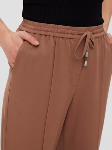 Regular Pantaloni de la VERO MODA pe maro