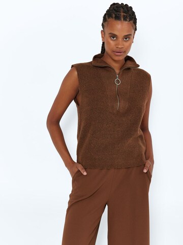 Noisy may Sweater in Brown: front