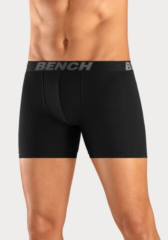 BENCH Boxershorts in Schwarz: Vorderseite