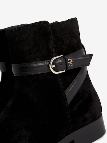 TOMMY HILFIGER Bootie in Black