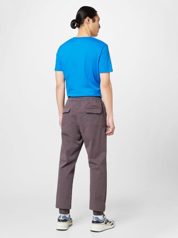 ABOUT YOU - Tapered Pantalón 'Alen' en gris