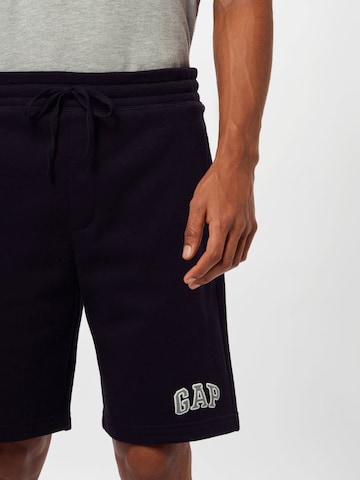 GAP - Regular Calças em preto