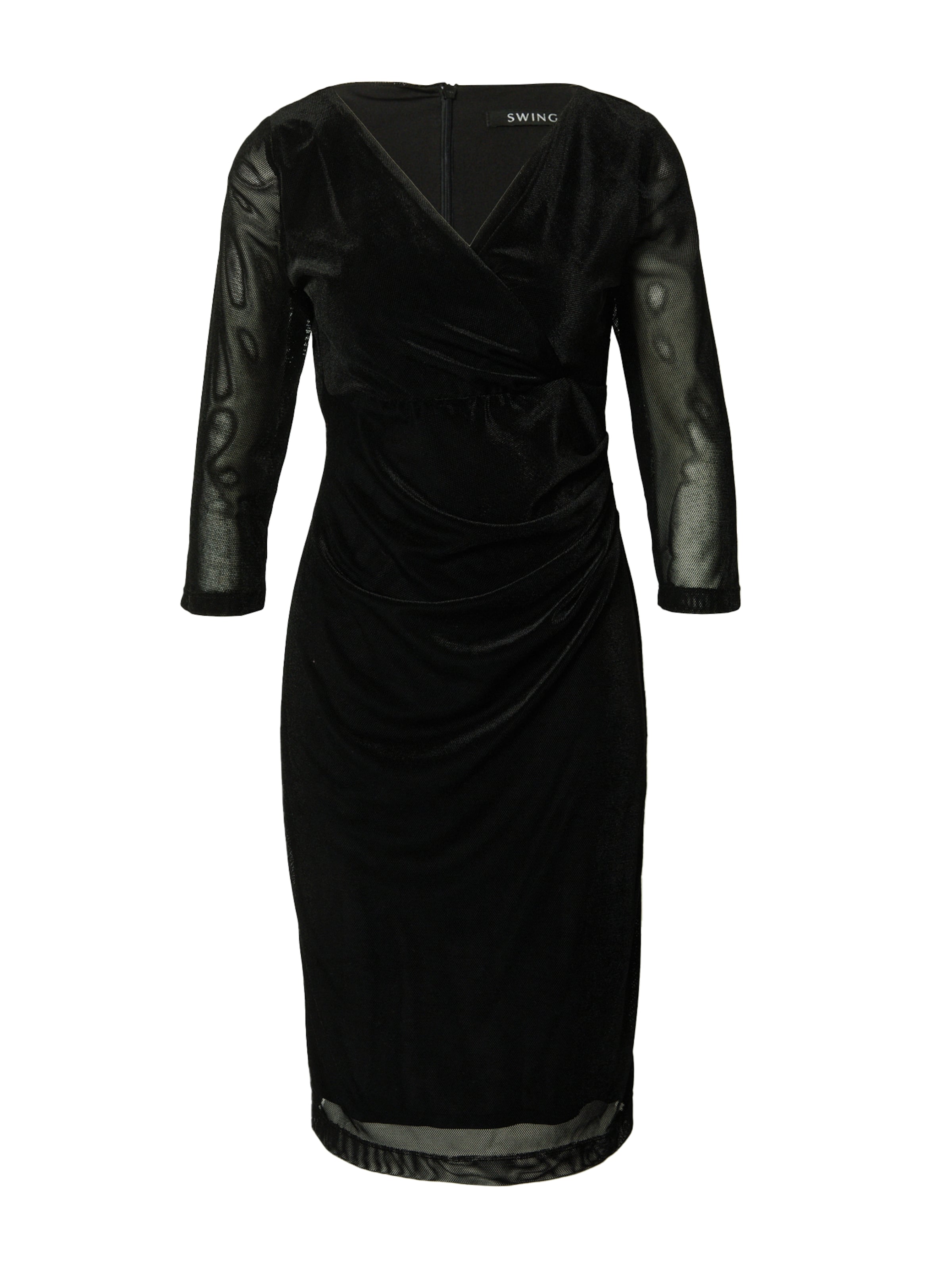 SWING Dress in Black: front