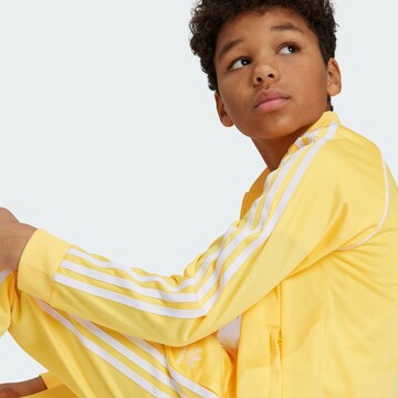 Effilé Pantalon 'Adicolor' ADIDAS ORIGINALS en jaune