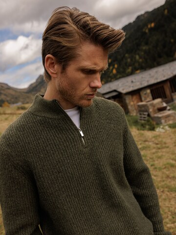 DAN FOX APPAREL Svetr 'Gabriel' – zelená