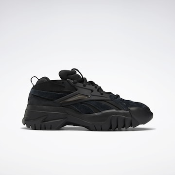 Reebok Platform trainers ' Club C Cardi V2 ' in Black