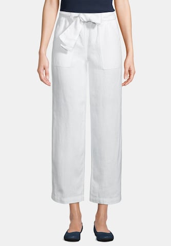 Lands‘ End Pleat-Front Pants in White: front