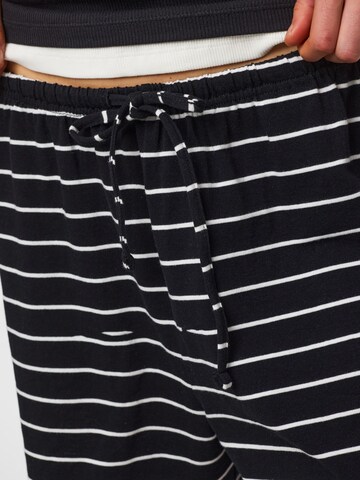 PIECES - Loosefit Pantalón 'PCSadie' en negro