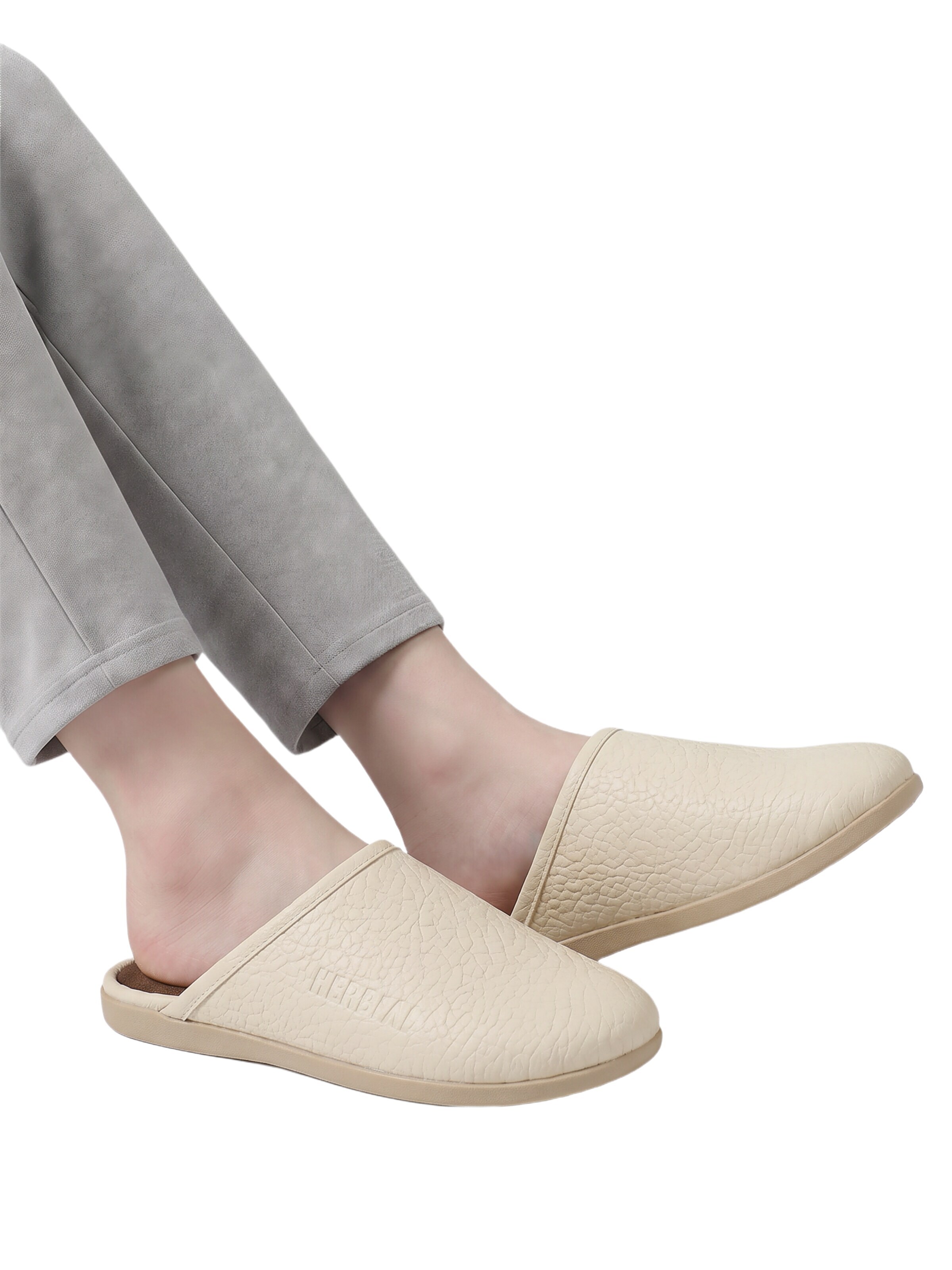 BONVERANO Slippers in Beige