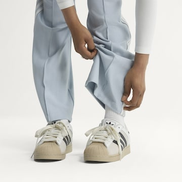 Loosefit Pantaloni 'Classic' di ADIDAS ORIGINALS in blu
