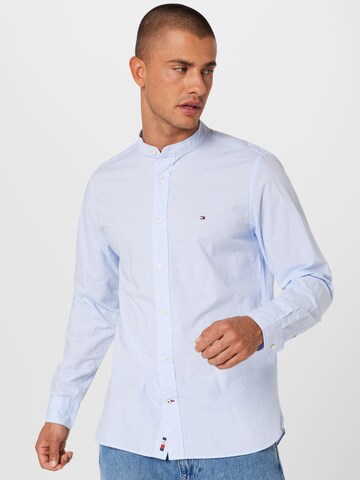 Coupe regular Chemise TOMMY HILFIGER en bleu : devant