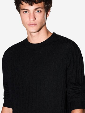 ARMANI EXCHANGE Sweater in Black