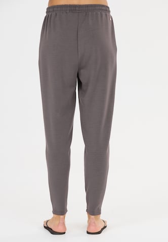 Athlecia Tapered Sweatpants 'Jacey' in Grau