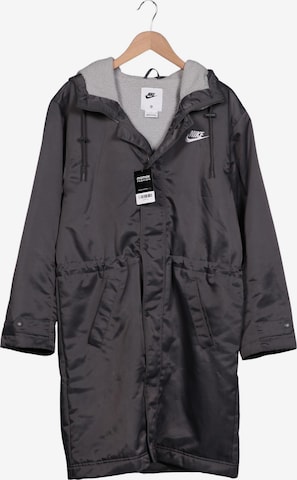 NIKE Mantel S in Grau: Vorderseite