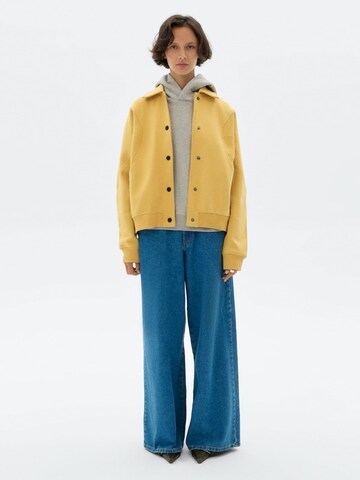 Thinking MU Between-Season Jacket 'Maisie' in Yellow