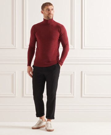 Coupe regular Pull-over 'Studios Merino' Superdry en rouge