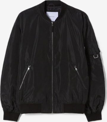 Bershka Prehodna jakna | črna barva: sprednja stran
