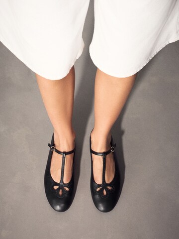 juoda Next Balerinos su dirželiais 'Forever Comfort'