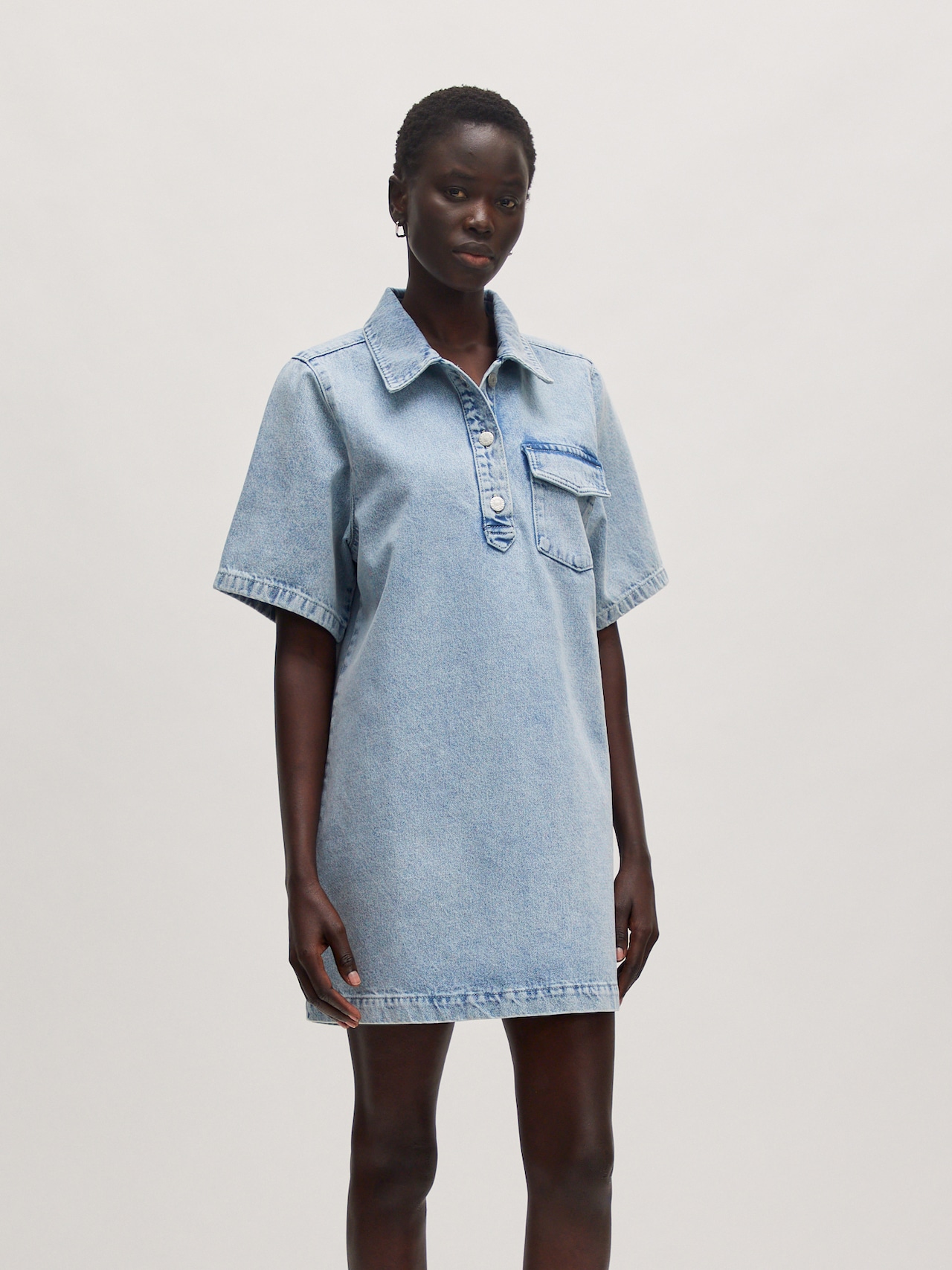 EDITED Produkte Kleid 'Asta' hellblau