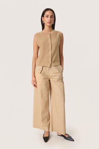 SOAKED IN LUXURY Knitted vest 'Susanna' in Beige