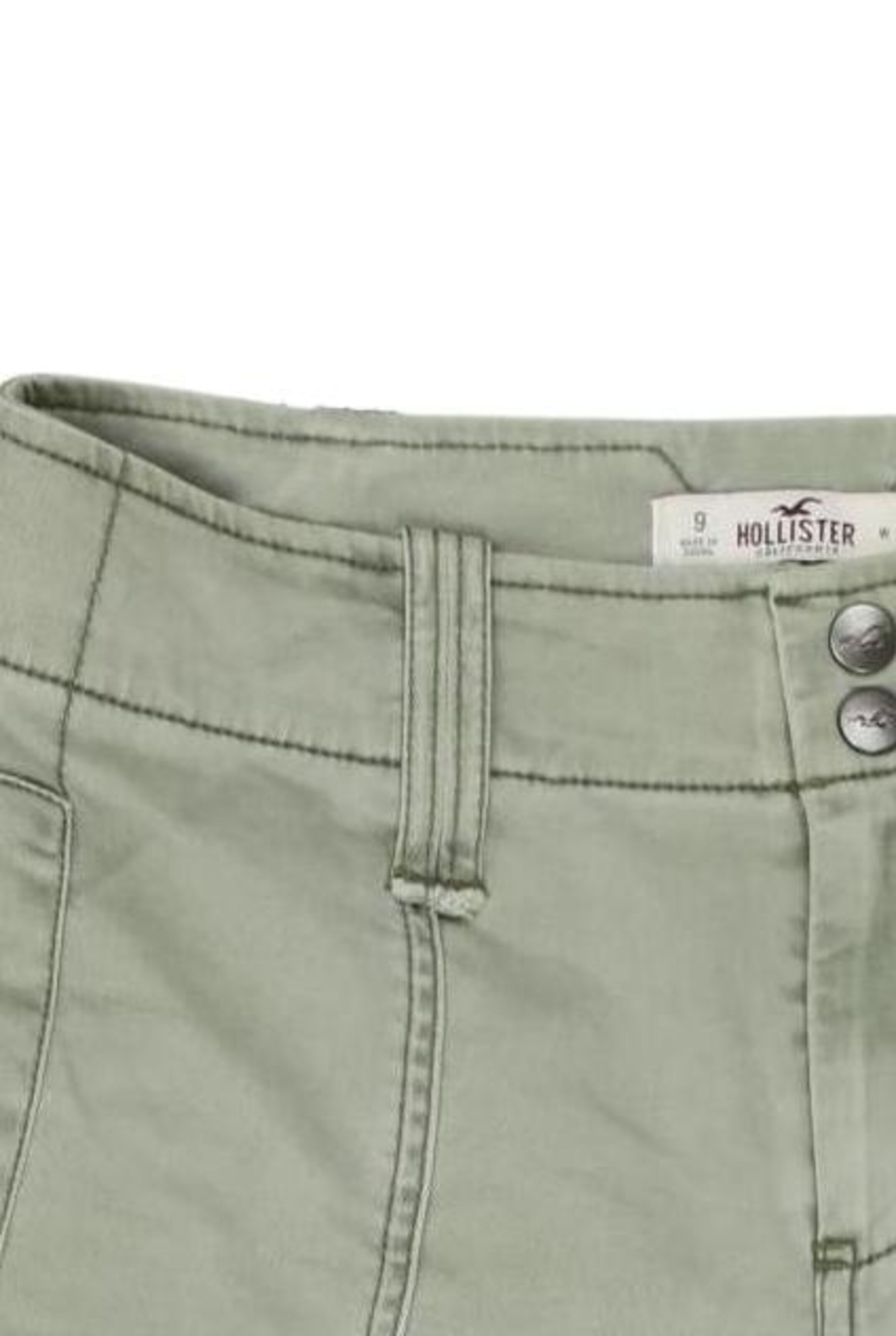 HOLLISTER Shorts in M in Green