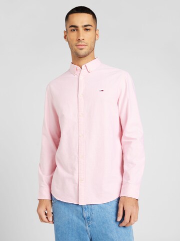 Tommy Jeans Regular fit Button Up Shirt in Pink: front