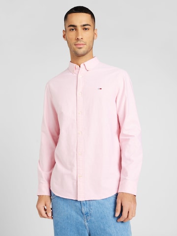 Tommy Jeans - Regular Fit Camisa em rosa: frente