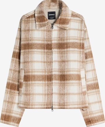 Bershka Välikausitakki värissä ruskea: etupuoli