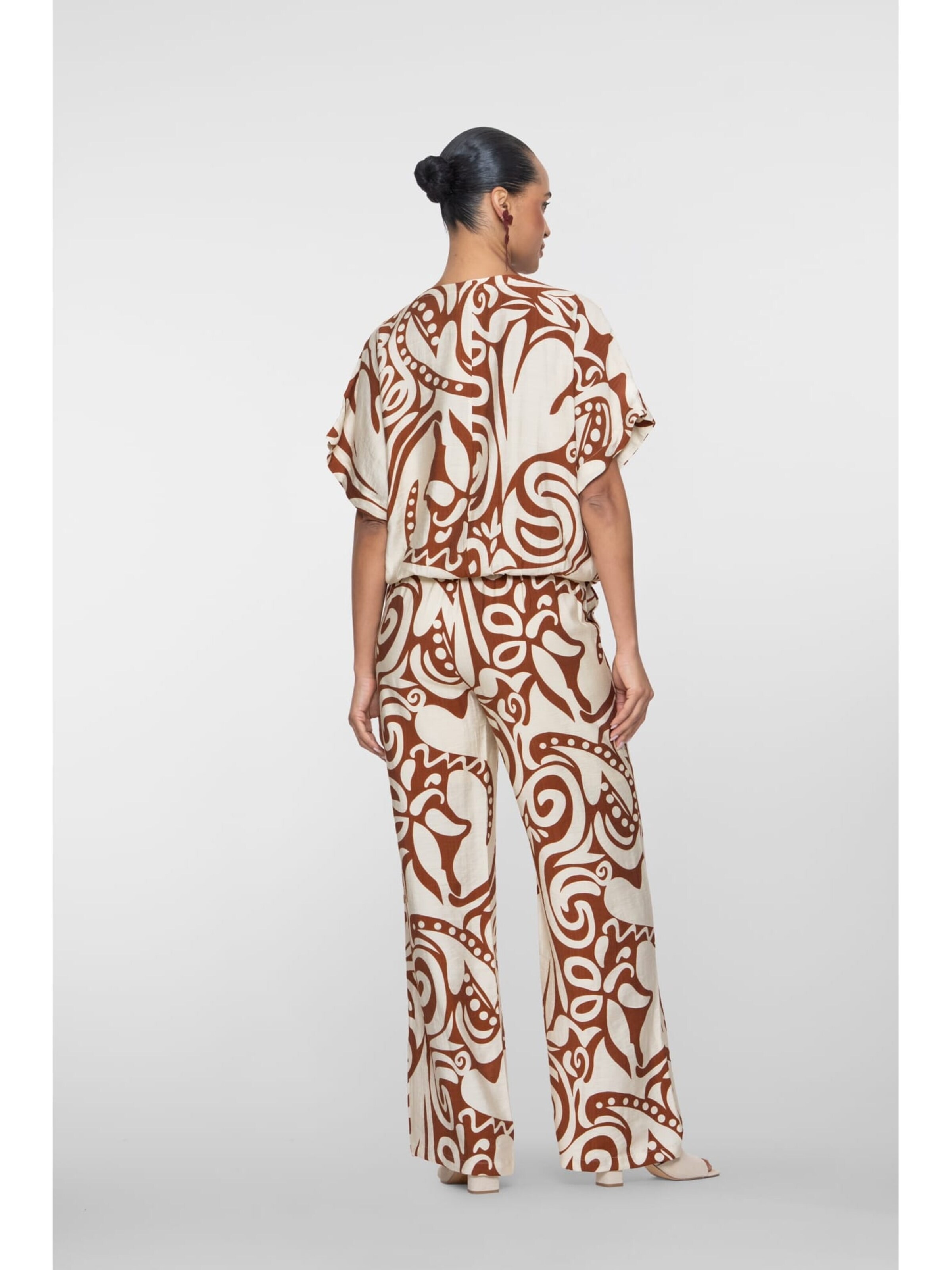 Geisha Baggy Trousers in Beige