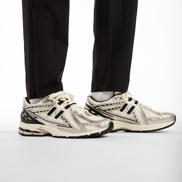 Effilé Pantalon 'Utility' new balance en noir