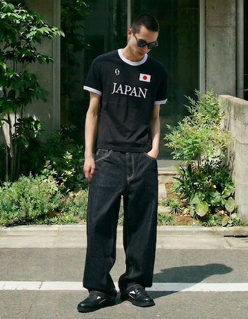 Tricou 'MUNDIAL' de la Bershka pe negru