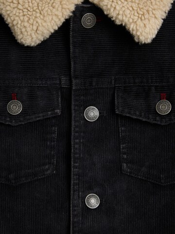 Desigual Χειμερινό μπουφάν σε μαύρο