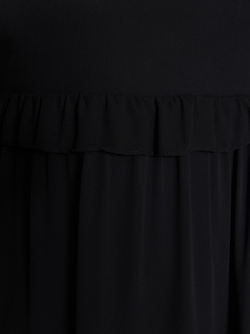 Trendyol Curve Jurk in Zwart