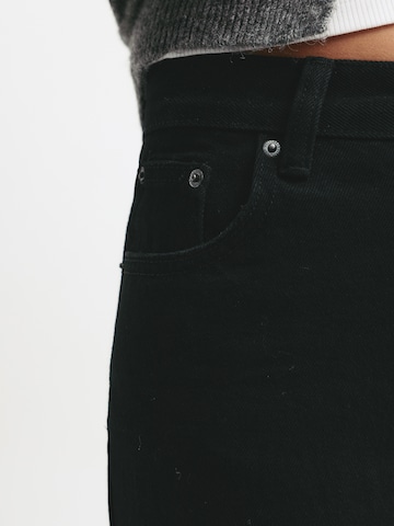 Regular Jeans de la Pull&Bear pe negru