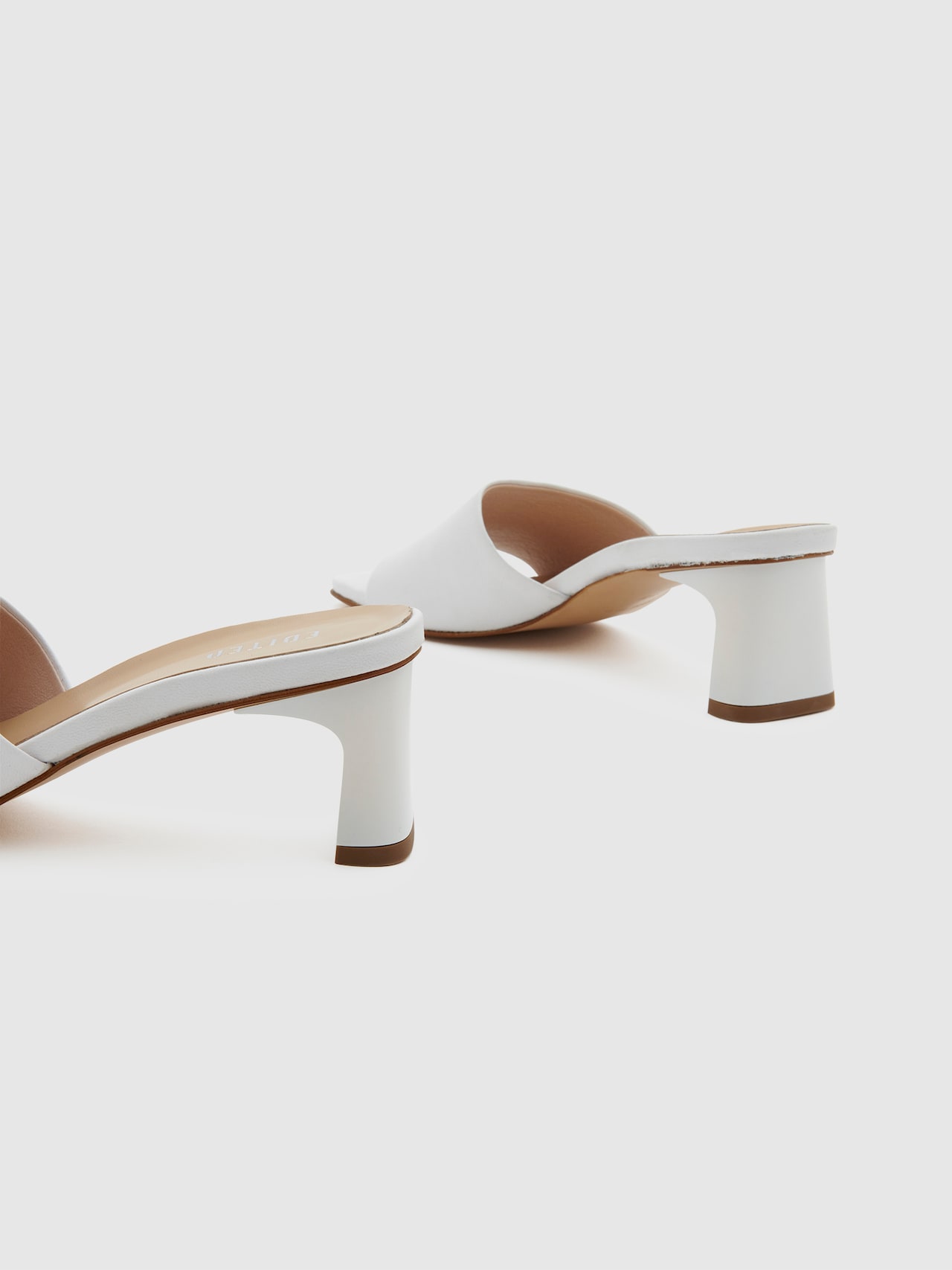 EDITED Produkte Sandale 'Remy Heels' weiß