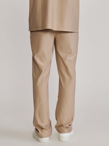 SikSilk Regular Sports trousers in Beige