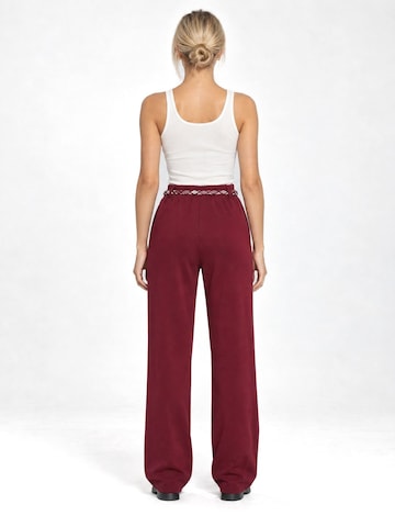 Lady Bersan Trousers 'Jogginghose' in Red