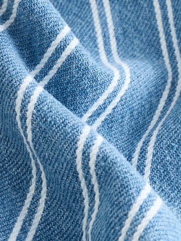 Next Set in Blue
