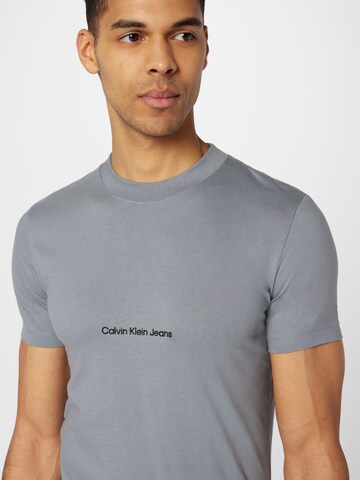 Calvin Klein Jeans Μπλουζάκι σε γκρι