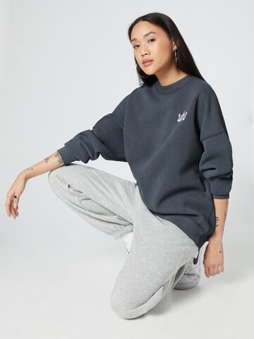 ABOUT YOU x Dardan Sweatshirt 'Jake' in Blau