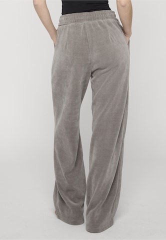 Estelou Regular Hose in Grau