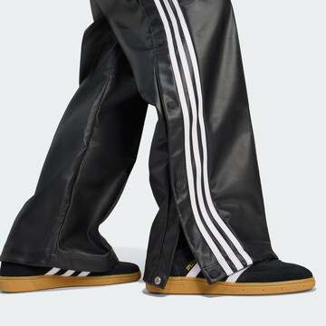 ADIDAS ORIGINALS Loosefit Hose 'Adidas x Jeremy Scott' in Schwarz