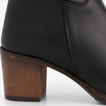 Mysa Boots 'Peta' in Black