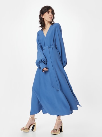 Robe 'DIONNE' IVY OAK en bleu