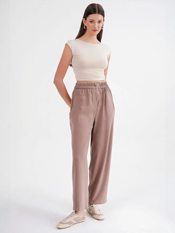 Wide leg Pantaloni di MixRay in marrone