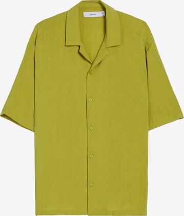 Coupe regular Chemise Bershka en vert : devant